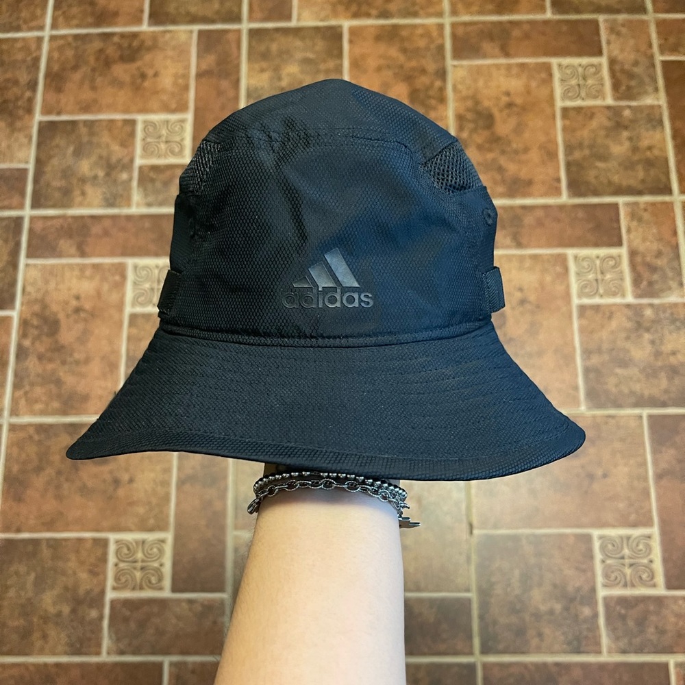 Adidas bucket hat